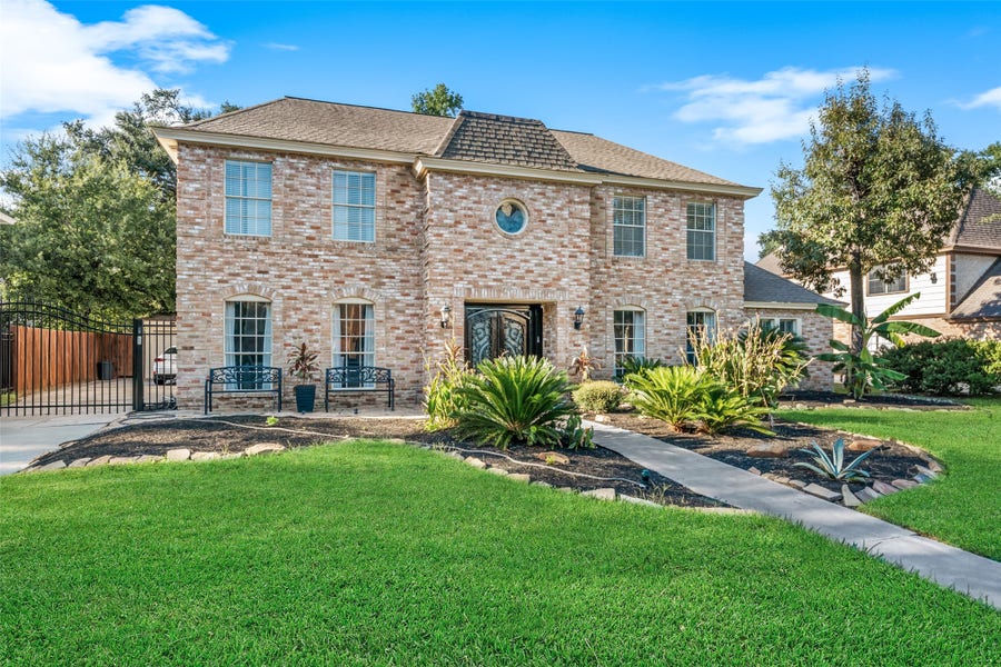 Property photo for 1806 Saddlecreek Drive, Houston, TX