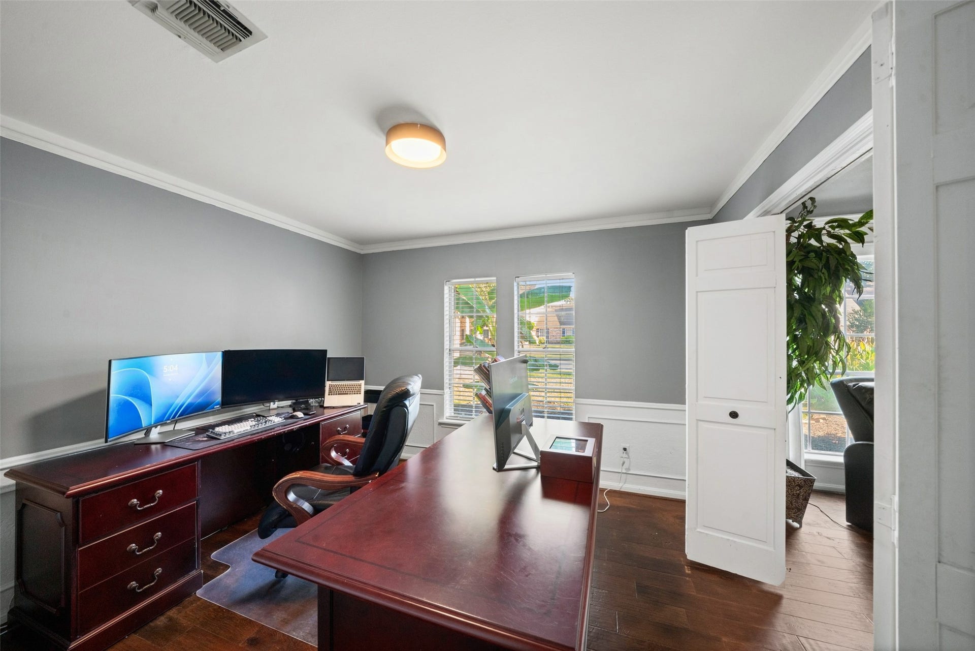 1806 Saddlecreek Drive, Houston, TX 77090 1806 Saddlecreek Drive, Houston, TX 77090