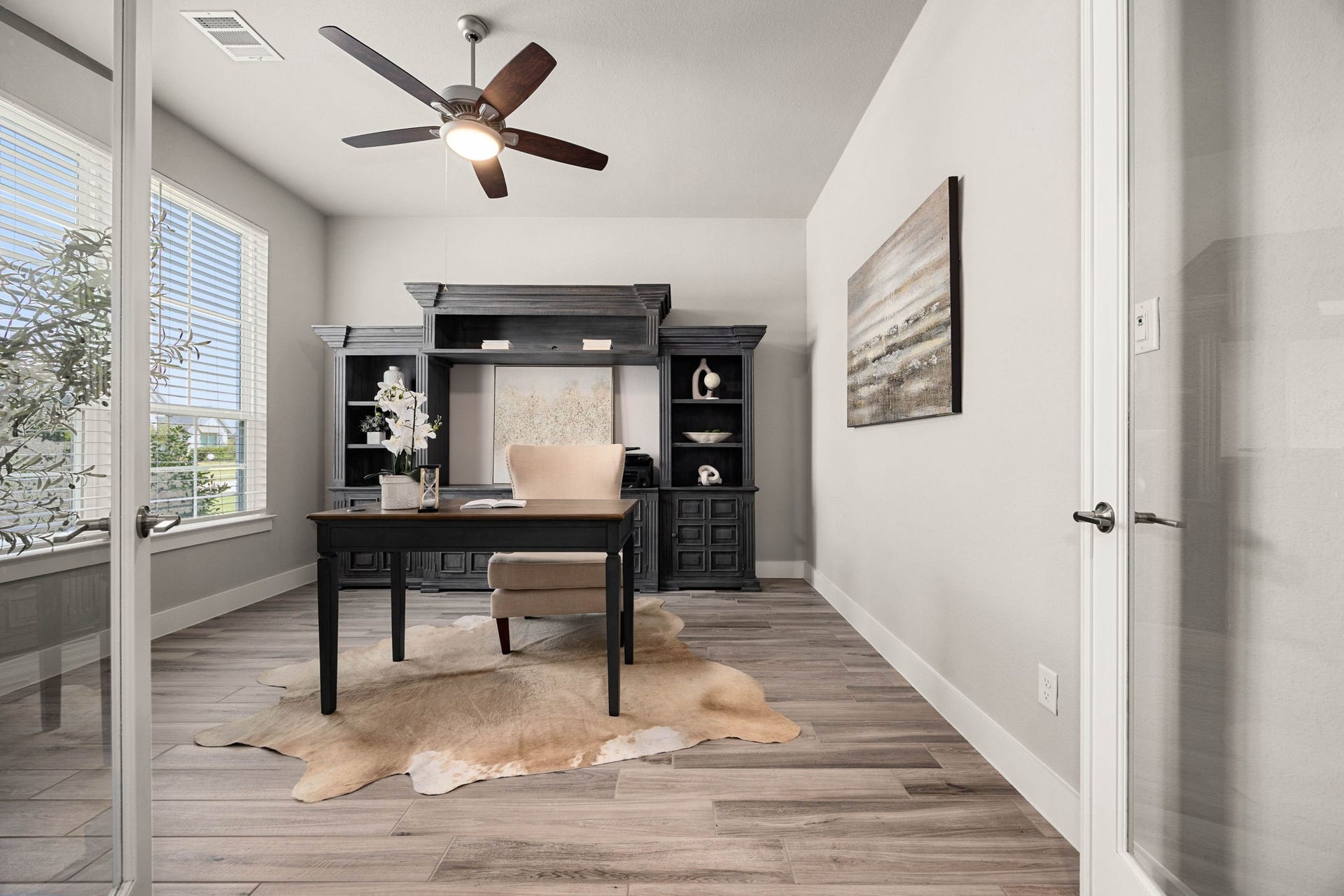 29559 Fulshear Lake Trace, Fulshear, TX 77406 The home office with great natural light and plenty of space for working comfortably from home.