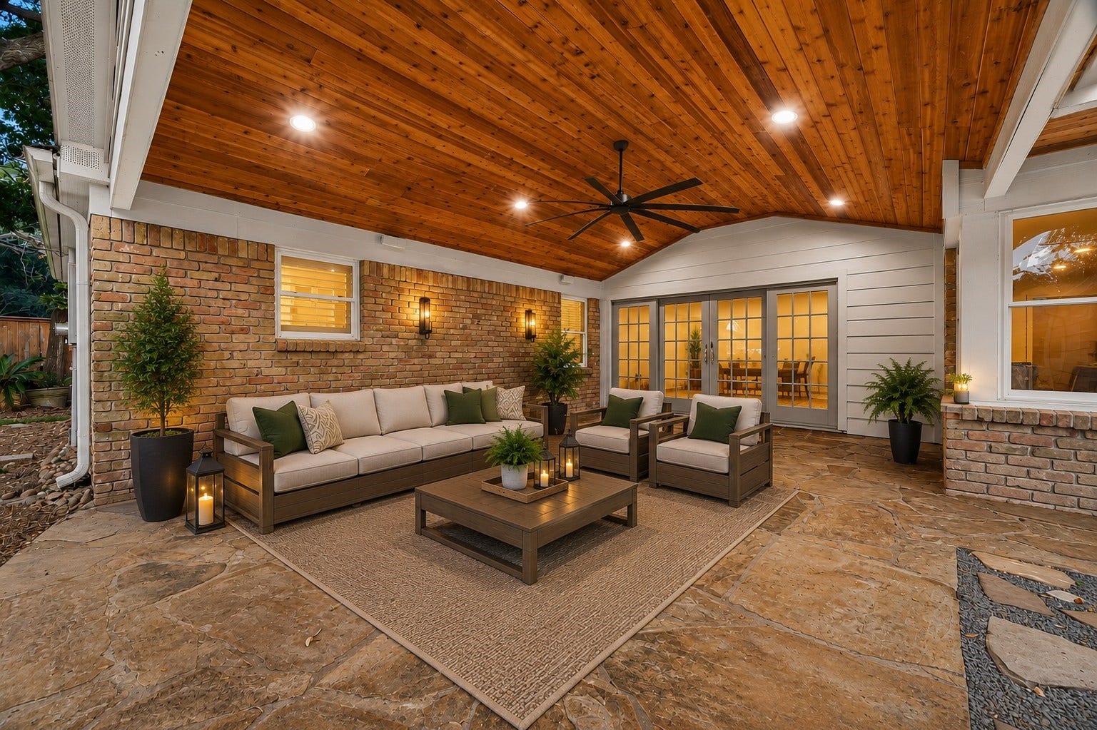 5638 Sanford Road, Houston, TX 77096 Beautiful outdoor retreat featuring a cedar plank ceiling and flagstone patio. Perfect for relaxing or entertaining.
This image has been virtually staged.