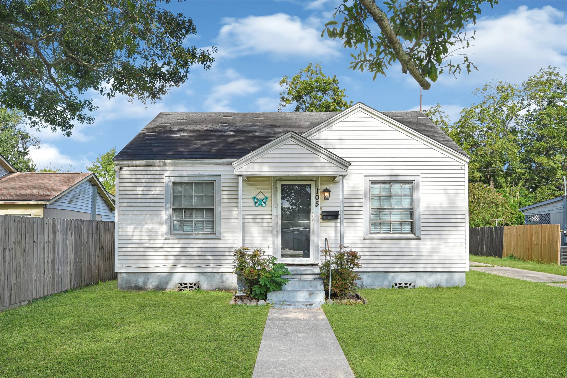 105 Highway Boulevard, Baytown, TX 77520 105 Highway Boulevard, Baytown, TX 77520