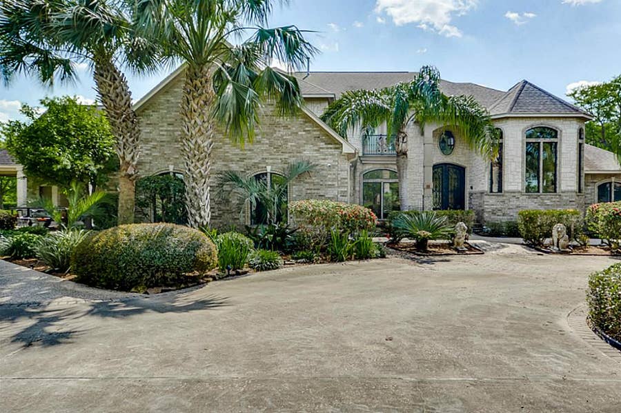 Property photo for 58 Lake Road, Lake Jackson, TX