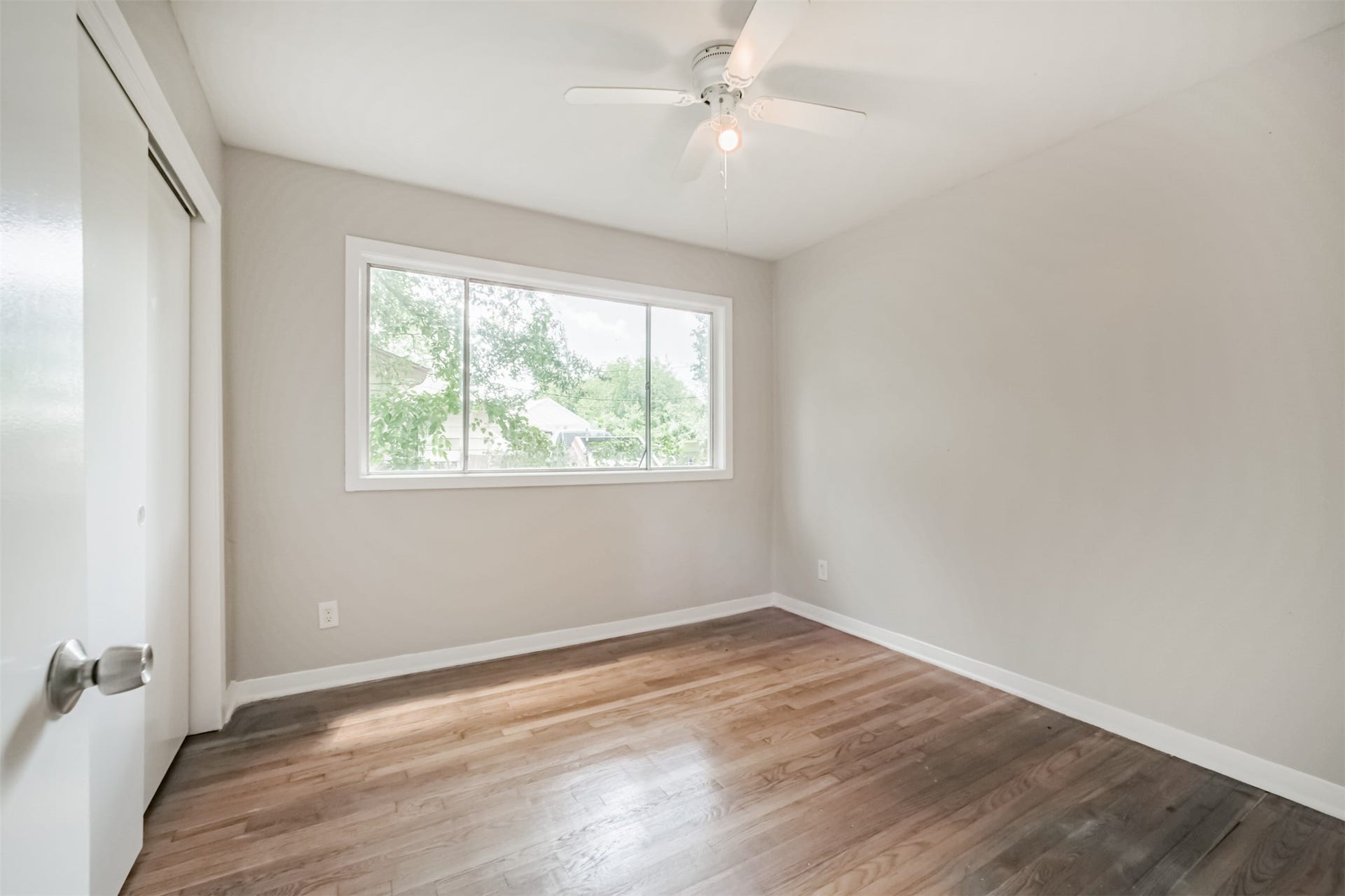 Bed 3 - with Hardwoods and ceiling fans