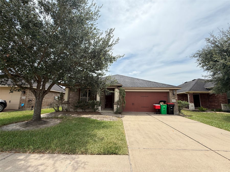 Property photo for 1711 Cadbury Castle Lane, Fresno, TX