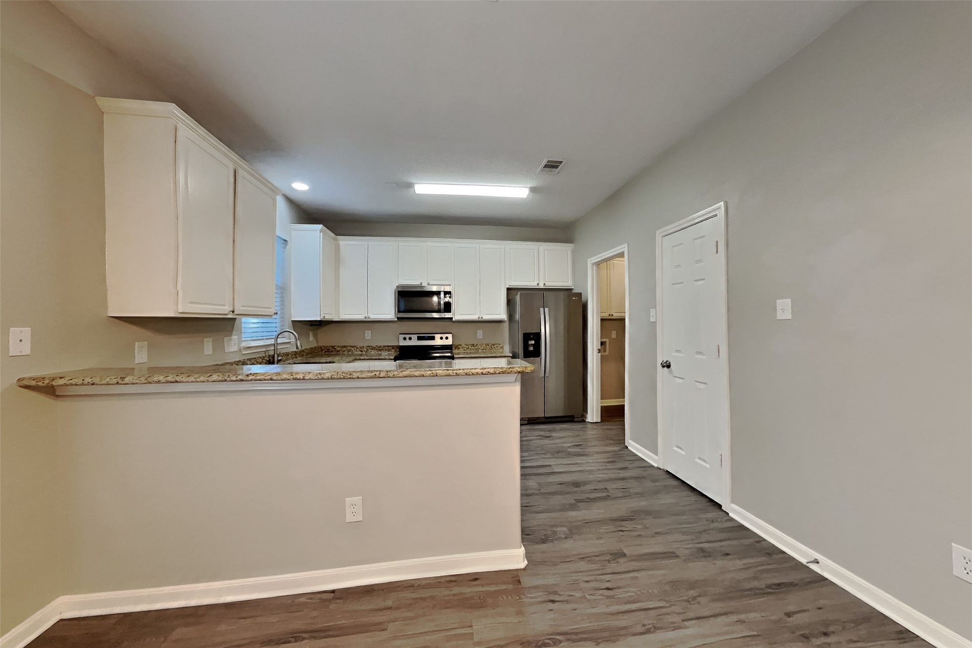 3512 White Oak Point Drive, Conroe, TX 77304 3512 White Oak Point Drive, Conroe, TX 77304