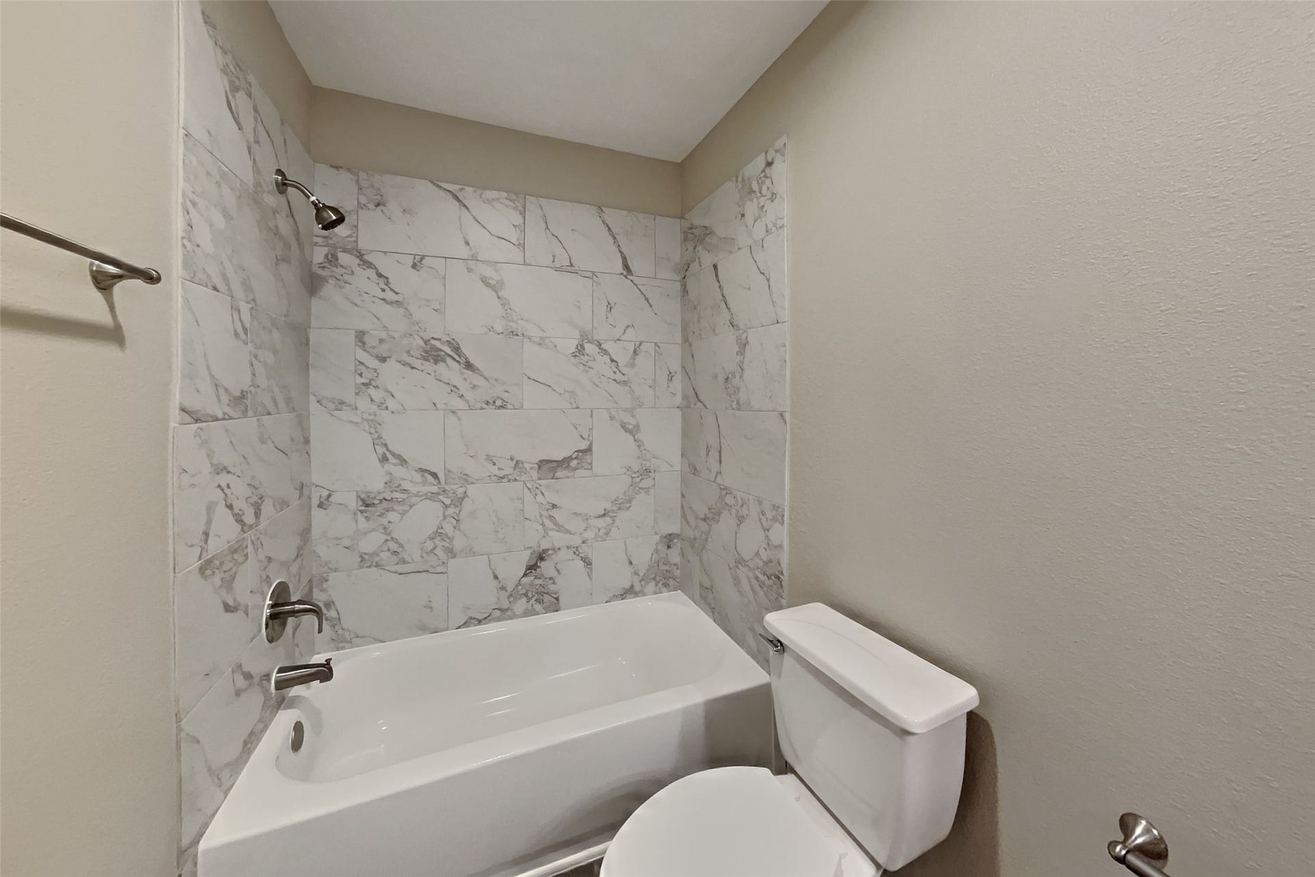 3512 White Oak Point Drive, Conroe, TX 77304 3512 White Oak Point Drive, Conroe, TX 77304