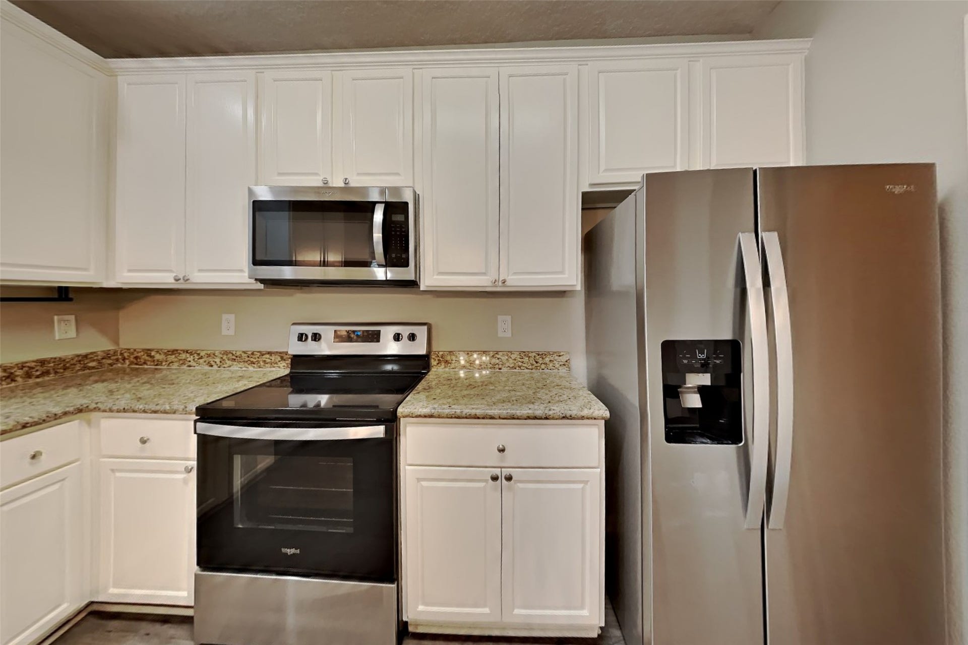 3512 White Oak Point Drive, Conroe, TX 77304 3512 White Oak Point Drive, Conroe, TX 77304