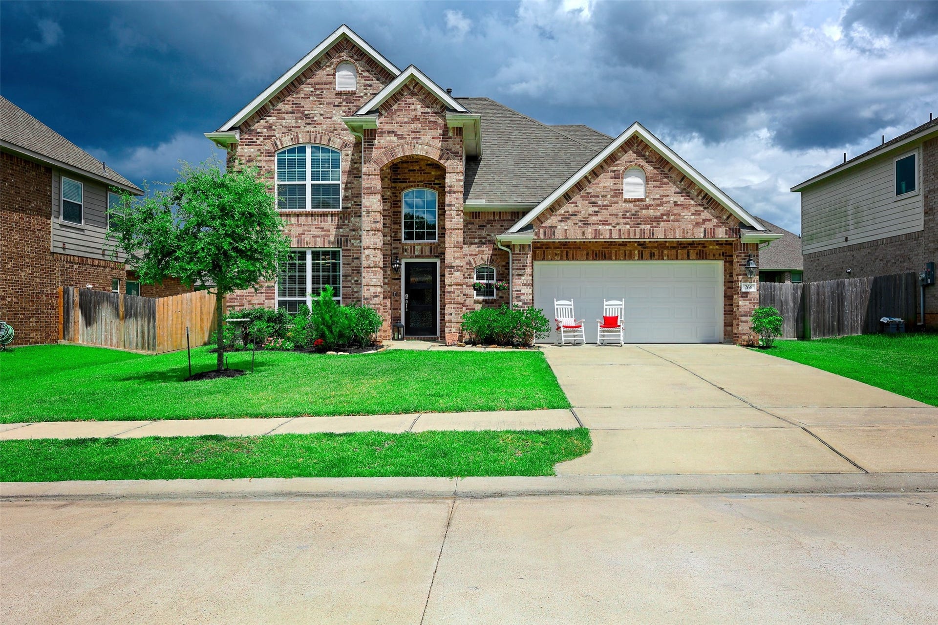 266 Little Dog Drive, Montgomery, TX 77356 Welcome to 266 Little Dog Dr. Nearly new 4 bedroom, 3.5 bath with 2 car garage