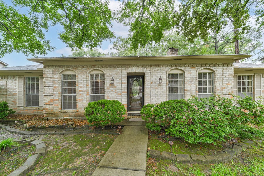 Property photo for 7719 Wycomb Lane, Houston, TX