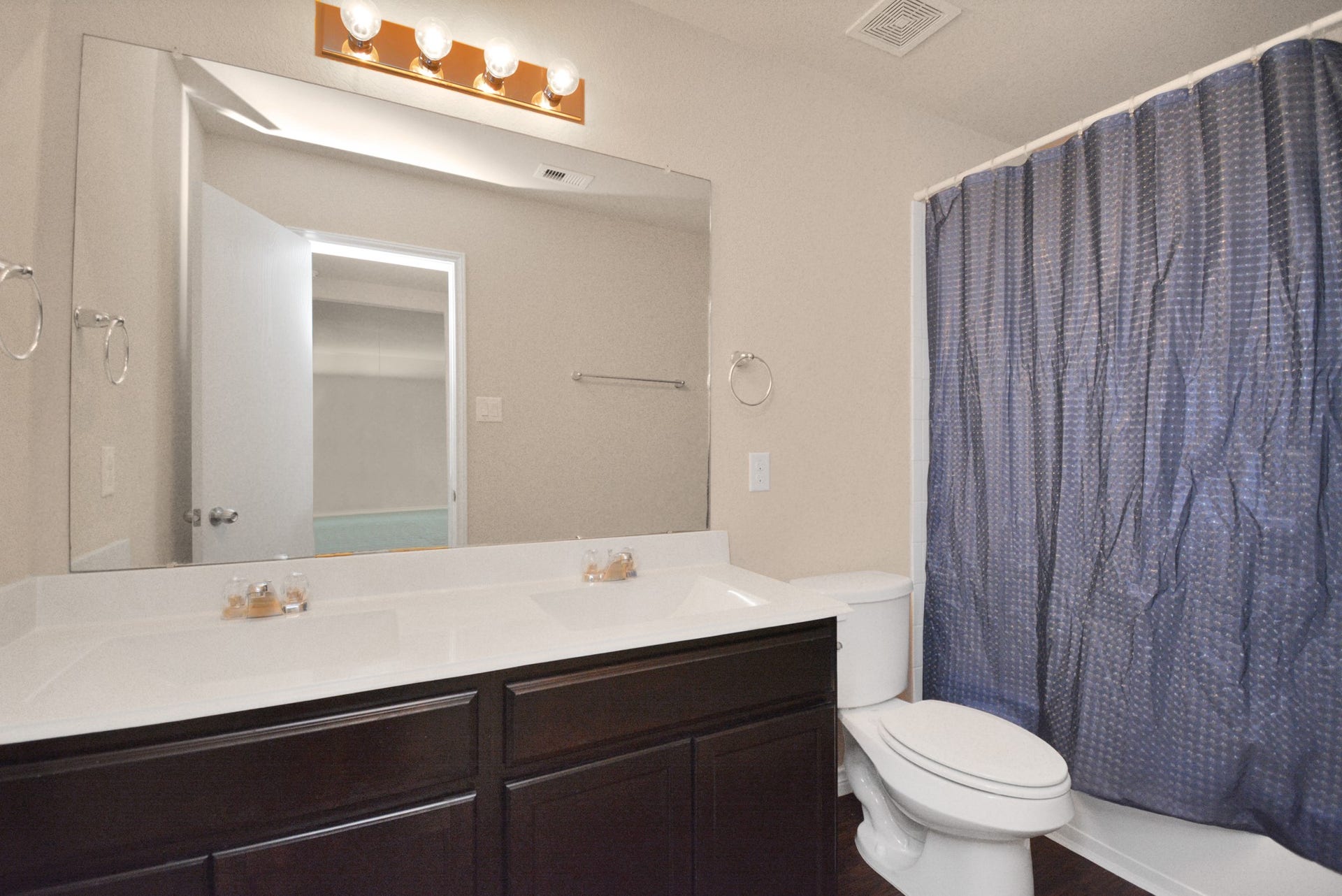 3210 Aldridge Drive, Missouri City, TX 77459 3210 Aldridge Drive, Missouri City, TX 77459