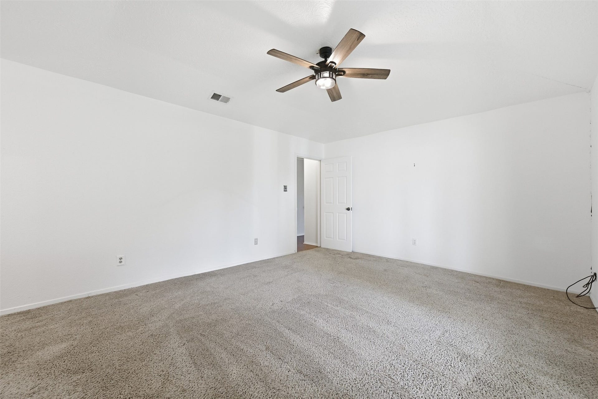 6129 Creekside Lane, League City, TX 77573 6129 Creekside Lane, League City, TX 77573