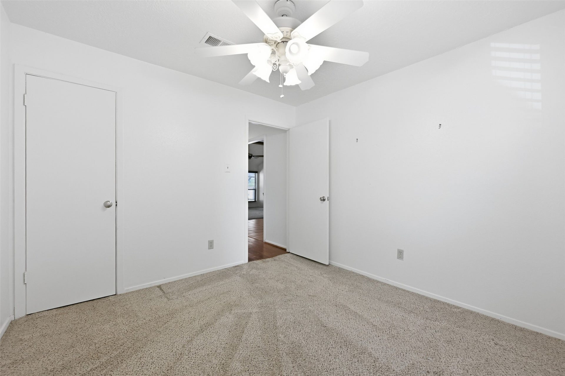 6129 Creekside Lane, League City, TX 77573 6129 Creekside Lane, League City, TX 77573