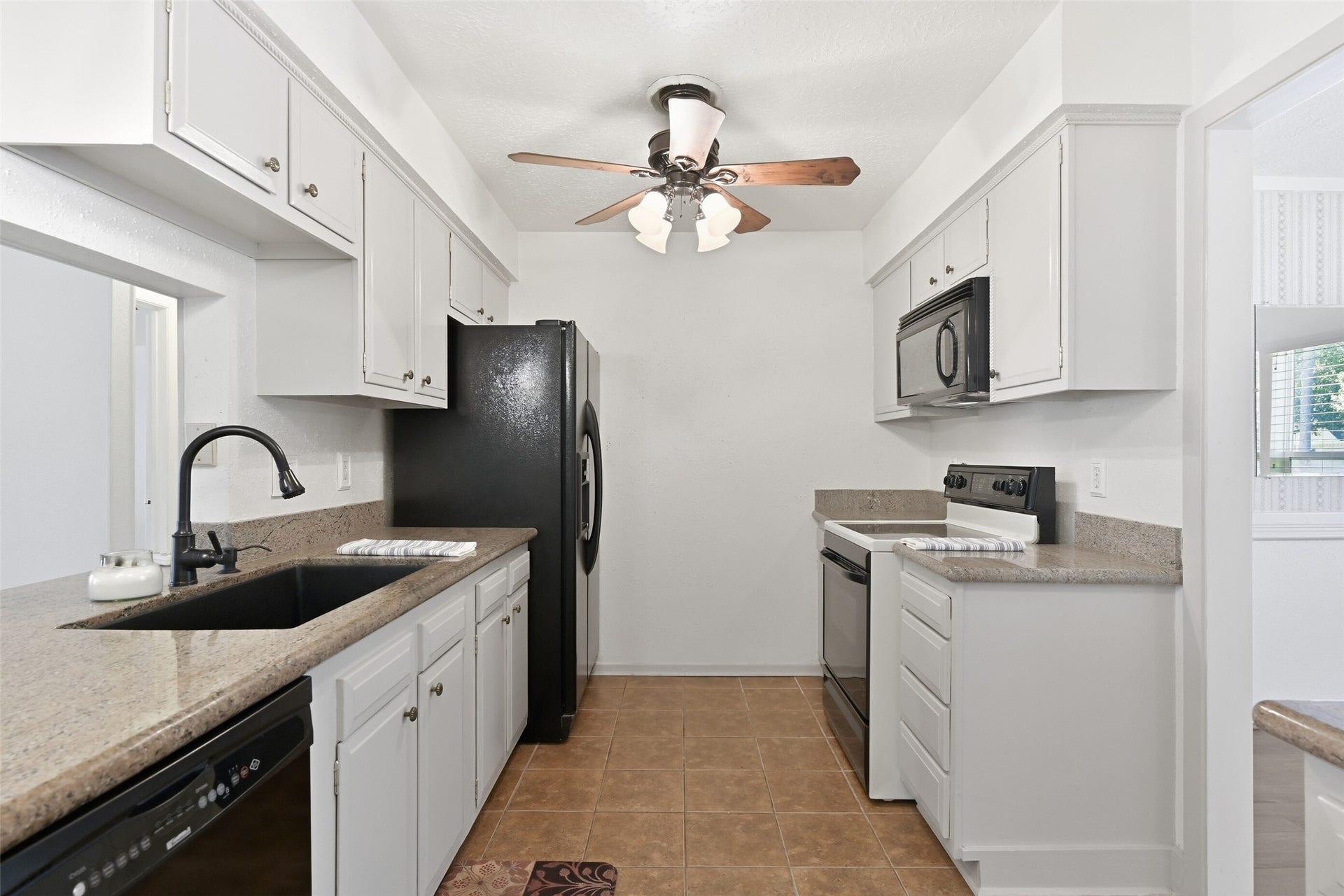6129 Creekside Lane, League City, TX 77573 6129 Creekside Lane, League City, TX 77573