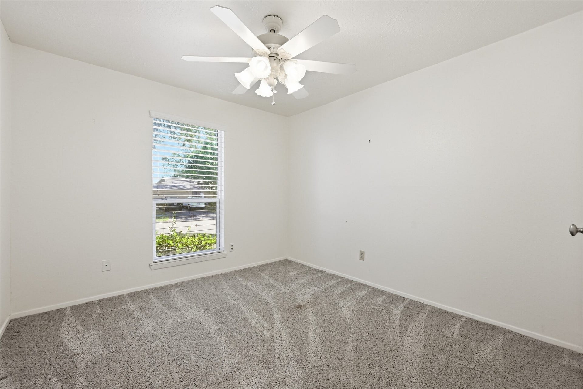 6129 Creekside Lane, League City, TX 77573 6129 Creekside Lane, League City, TX 77573