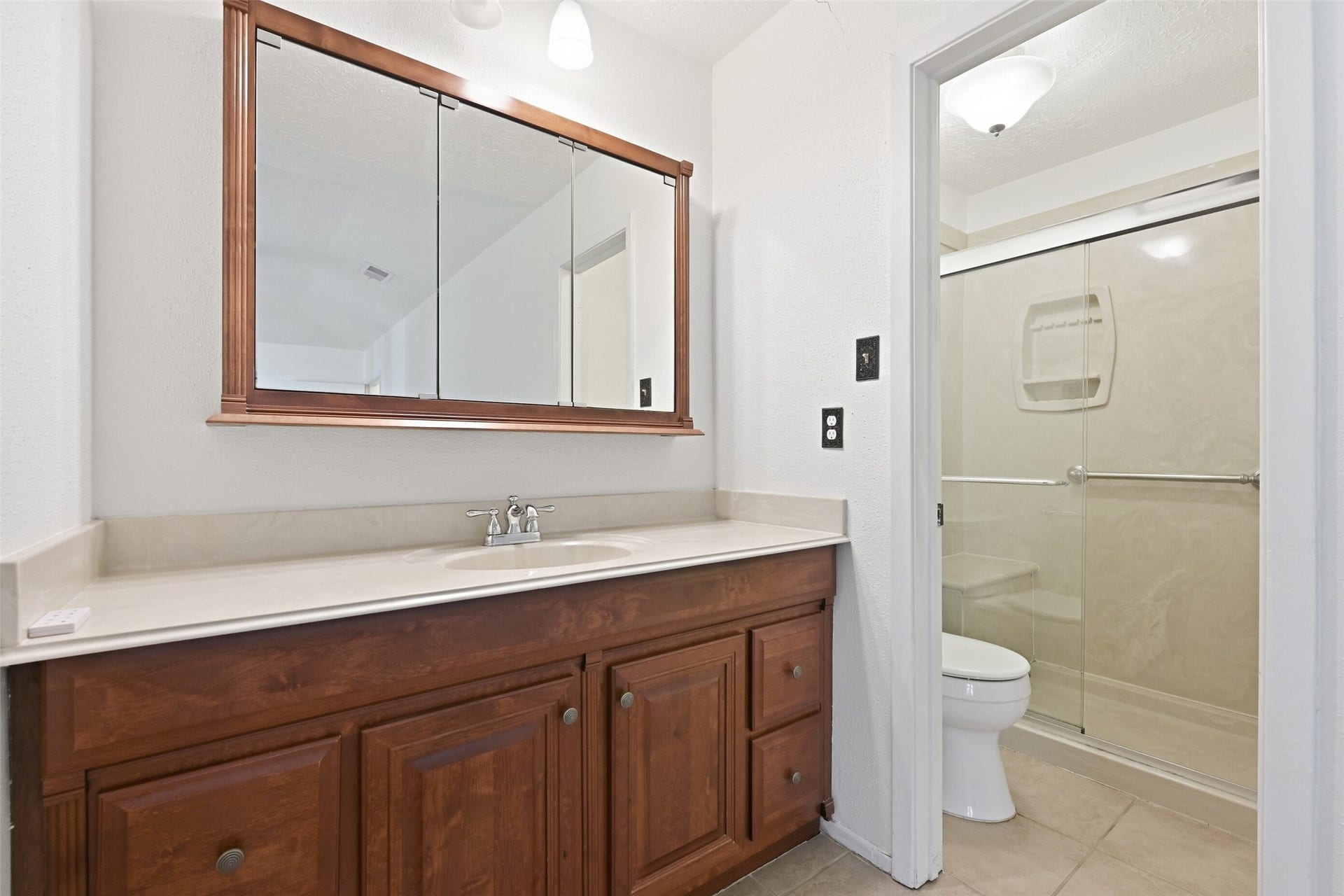 6129 Creekside Lane, League City, TX 77573 6129 Creekside Lane, League City, TX 77573