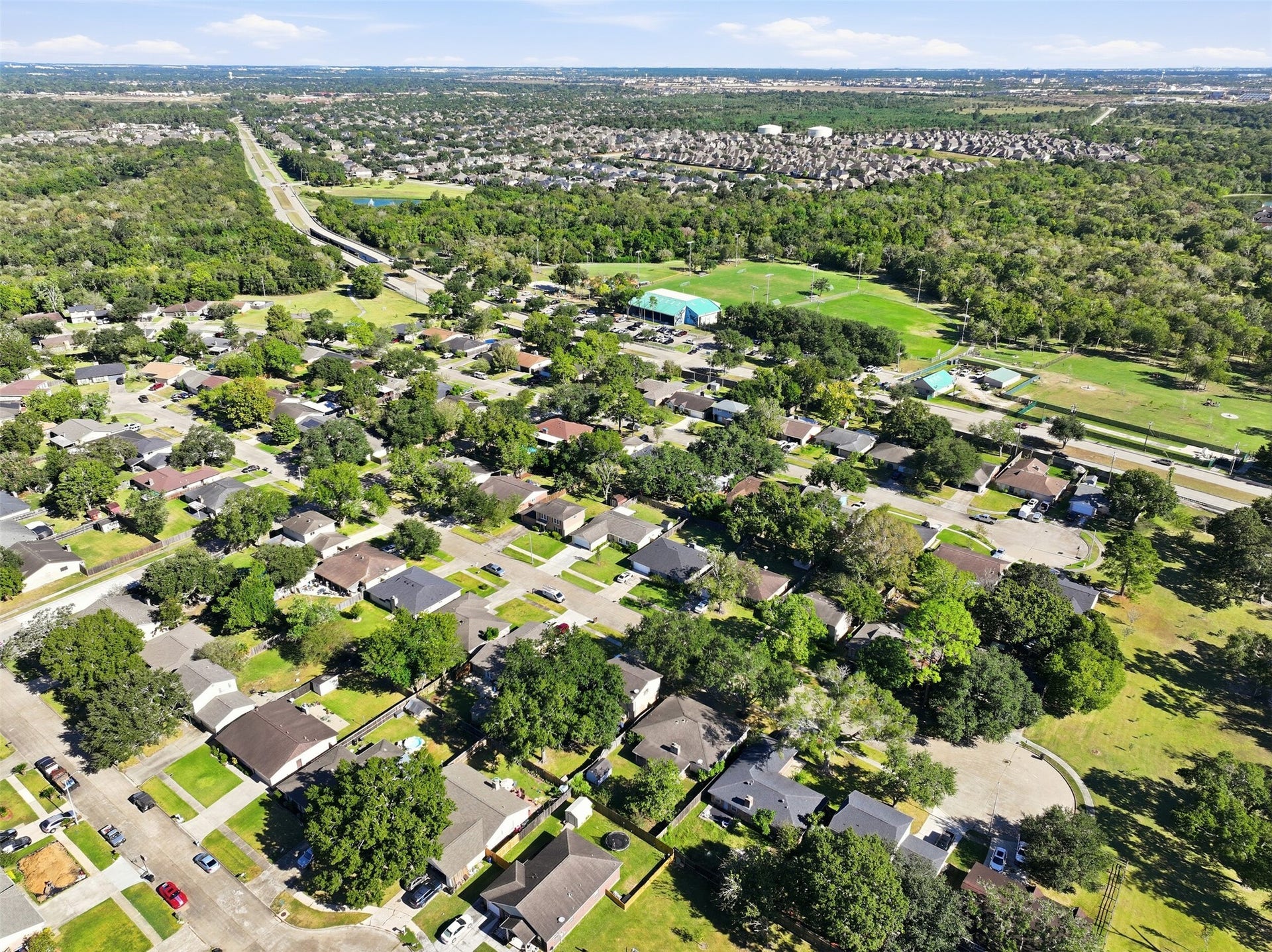 6129 Creekside Lane, League City, TX 77573 6129 Creekside Lane, League City, TX 77573
