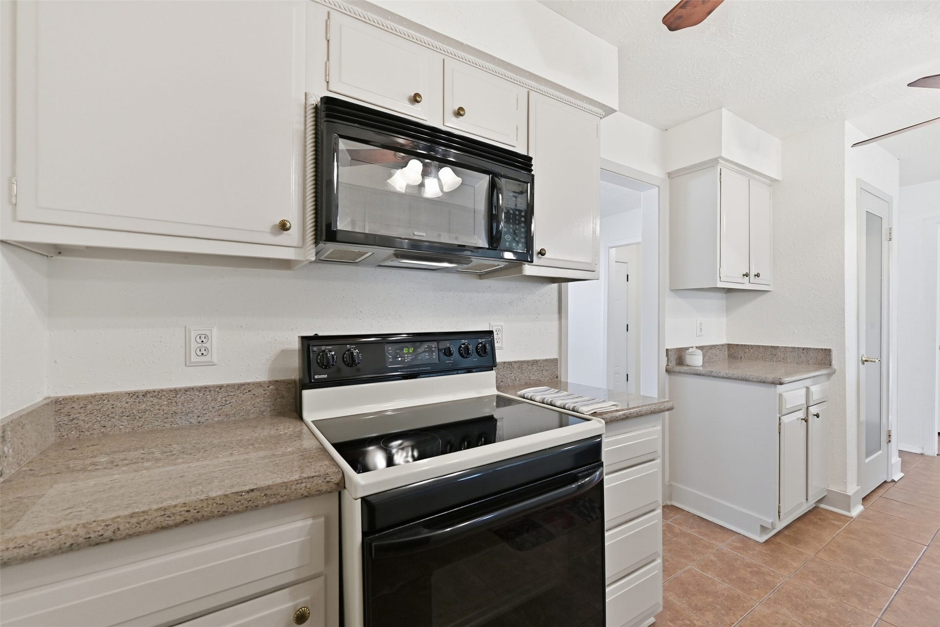 6129 Creekside Lane, League City, TX 77573 6129 Creekside Lane, League City, TX 77573