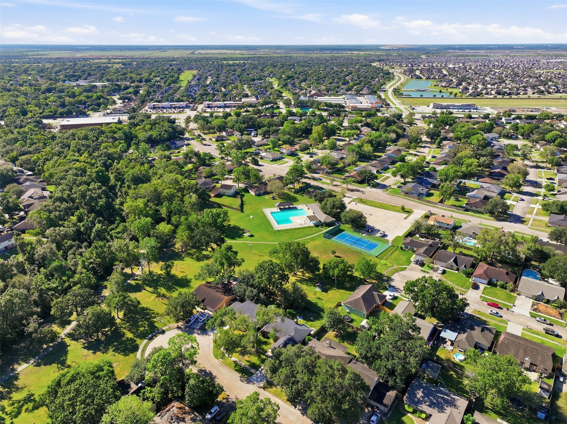 6129 Creekside Lane, League City, TX 77573 6129 Creekside Lane, League City, TX 77573