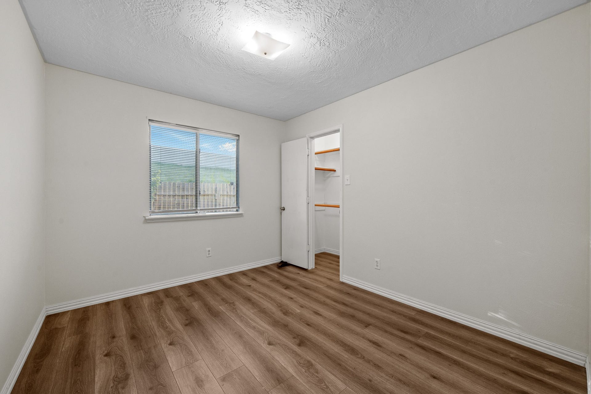 15506 Appleridge Drive, Houston, TX 77489 15506 Appleridge Drive, Houston, TX 77489