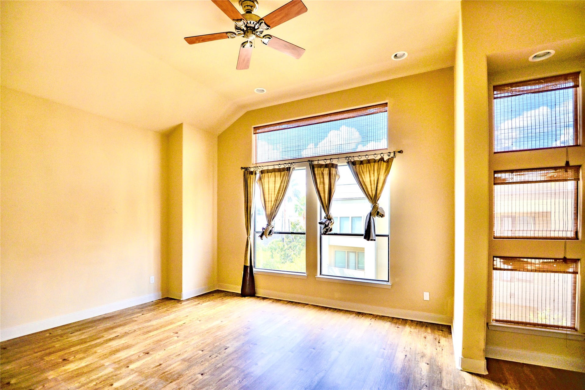 5231 Lillian Street, Houston, TX 77007