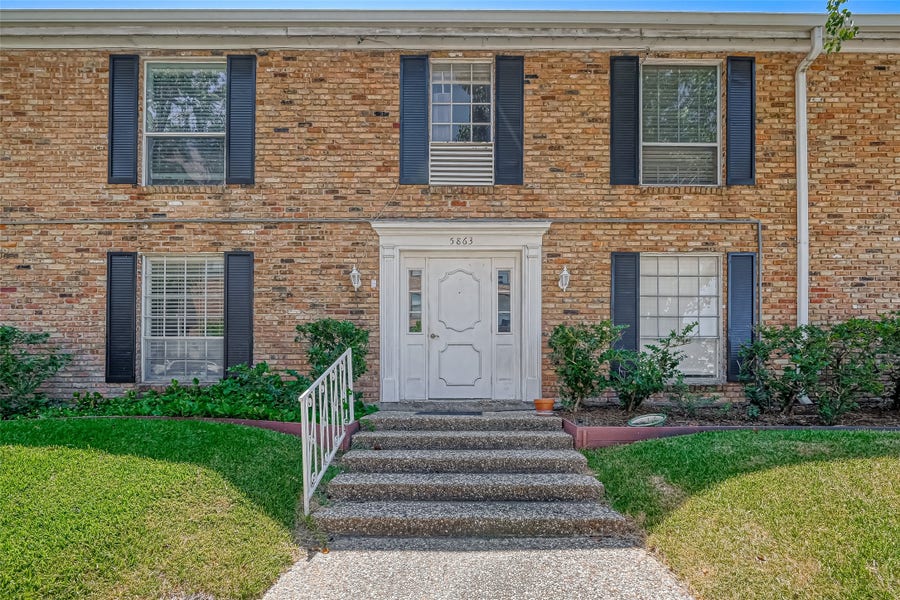 Property photo for 5863 Inwood Drive, #3, Houston, TX