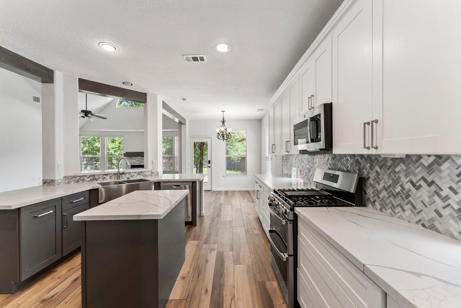 Property photo for 2 Granite Path Place, Spring, TX