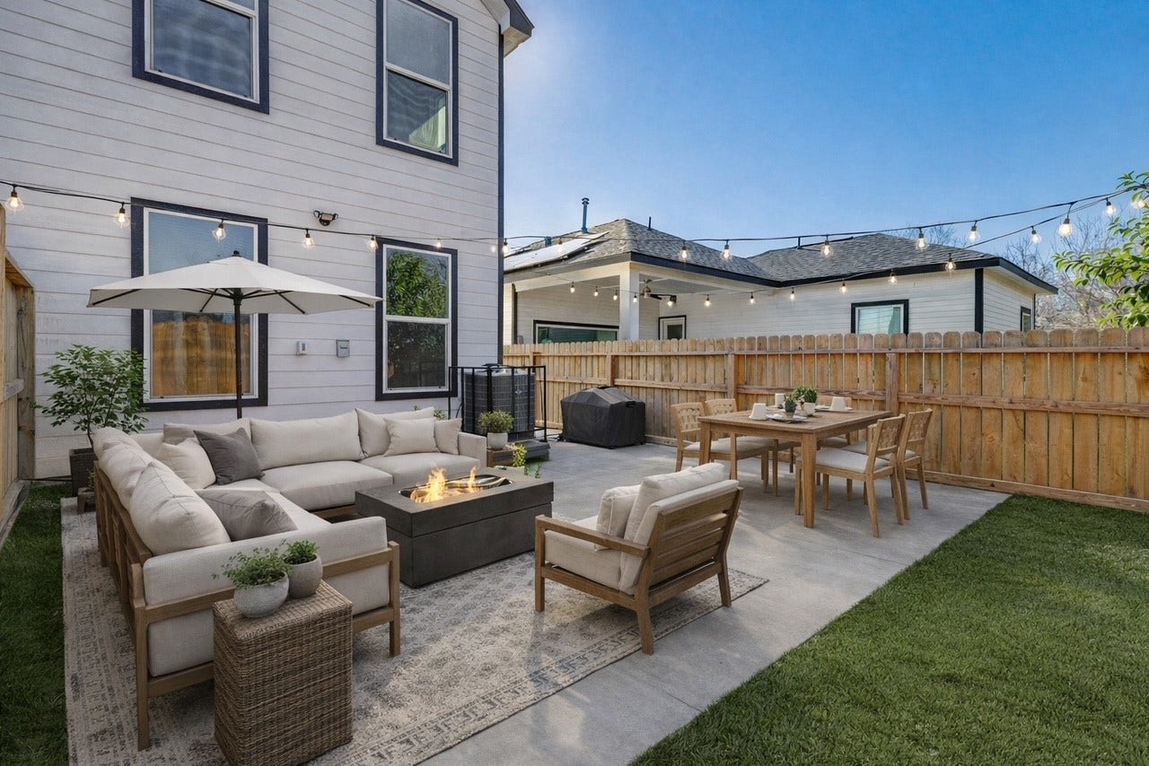 8105 Howton Street, Houston, TX 77028 8105 Howton Street, Houston, TX 77028