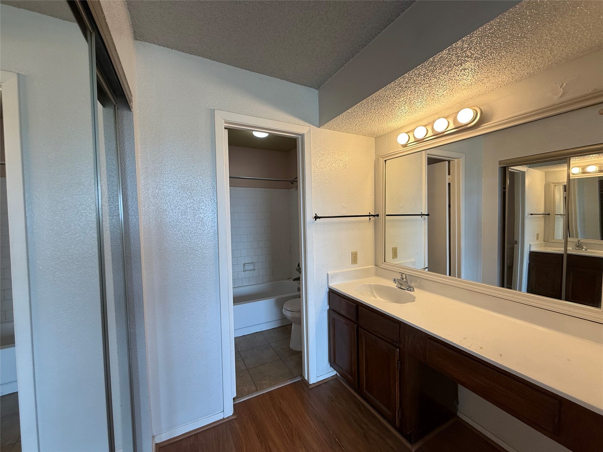 10555 Turtlewood Court, #2011, Houston, TX 77072 10555 Turtlewood Court, #2011, Houston, TX 77072