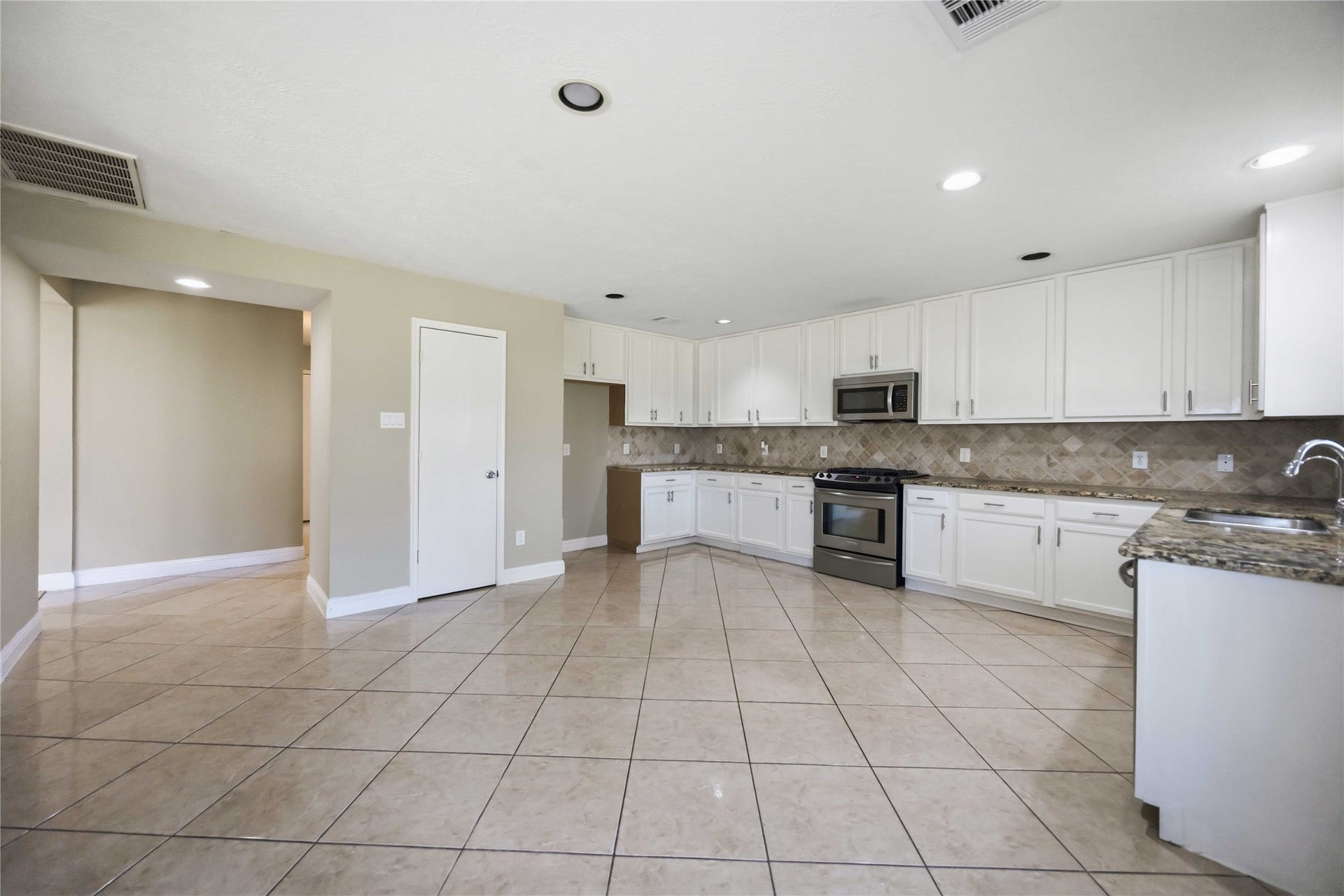 21366 Claretfield Court, Humble, TX 77338 21366 Claretfield Court, Humble, TX 77338