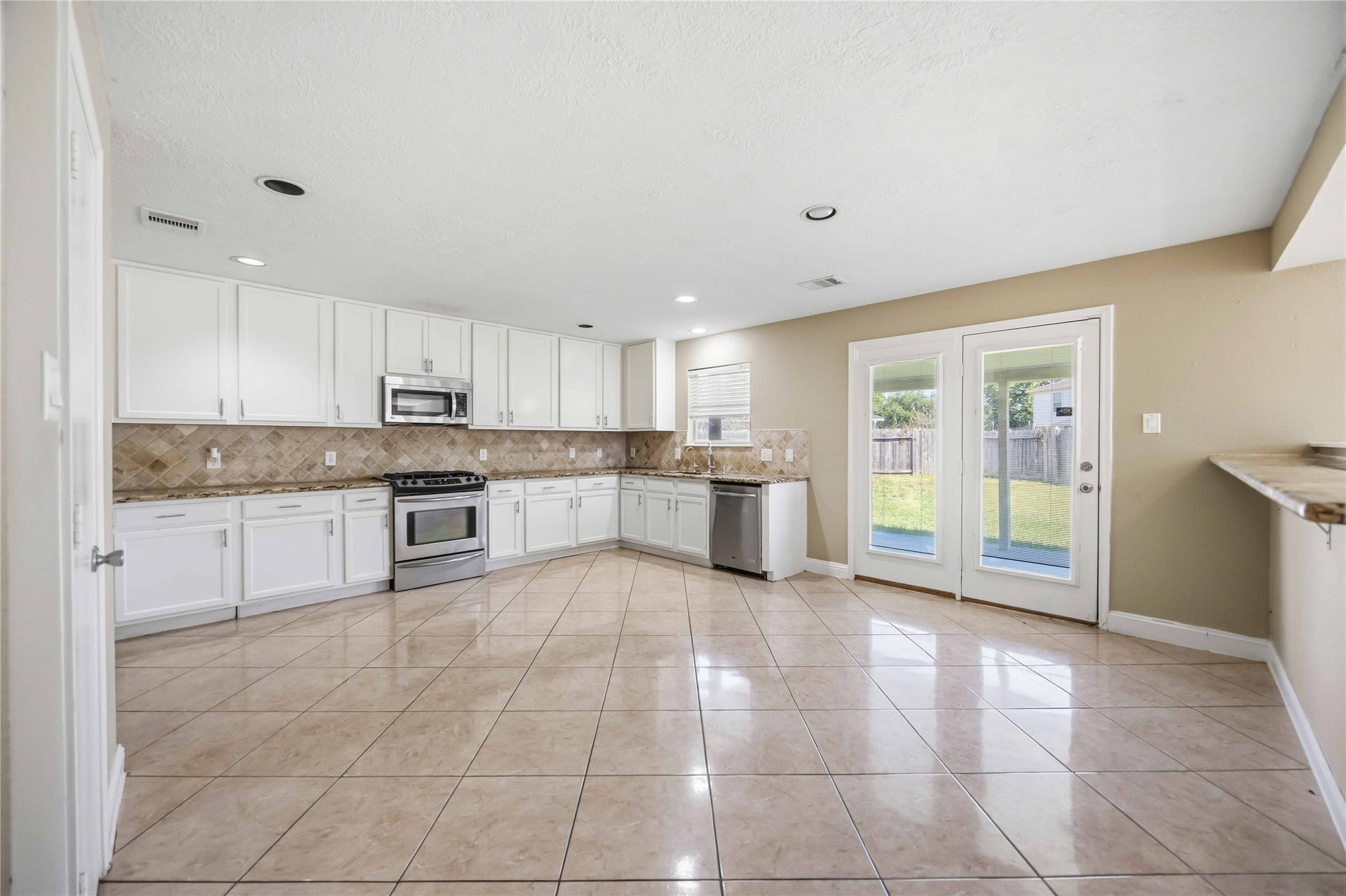 21366 Claretfield Court, Humble, TX 77338 21366 Claretfield Court, Humble, TX 77338