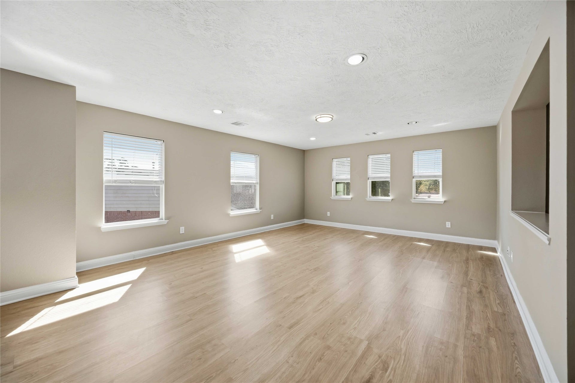 21366 Claretfield Court, Humble, TX 77338 21366 Claretfield Court, Humble, TX 77338