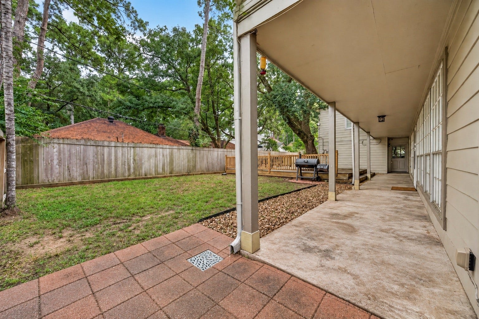 8007 Vickridge Lane, Spring, TX 77379 8007 Vickridge Lane, Spring, TX 77379