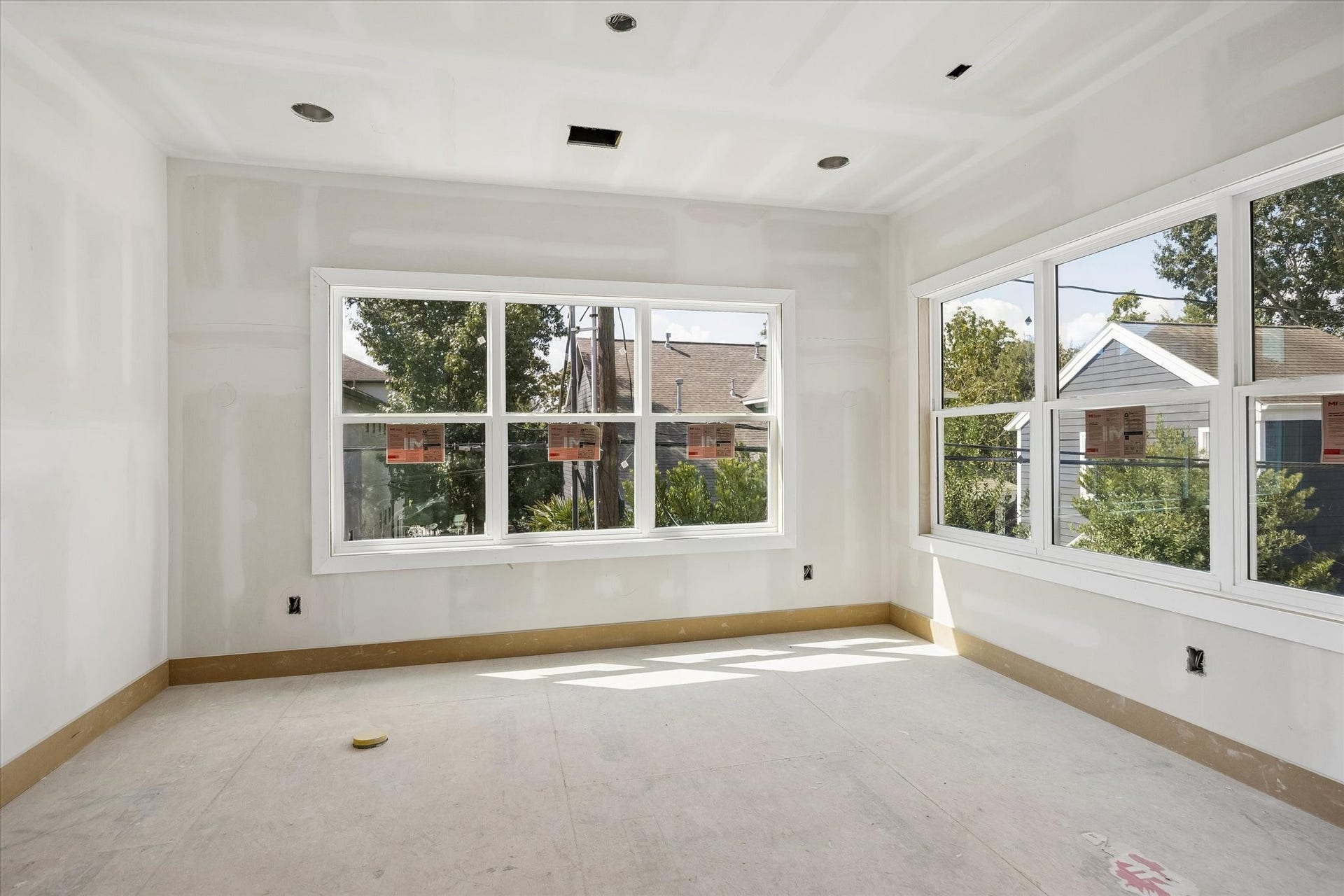 955 W 42nd Street, Houston, TX 77018 *Construction as of 9/28/26*