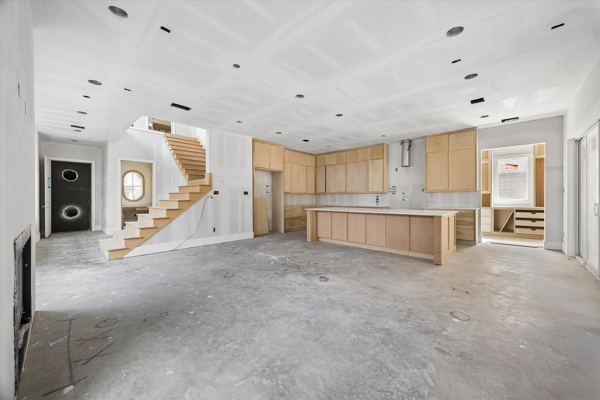 955 W 42nd Street, Houston, TX 77018 *Construction as of 9/28/26*