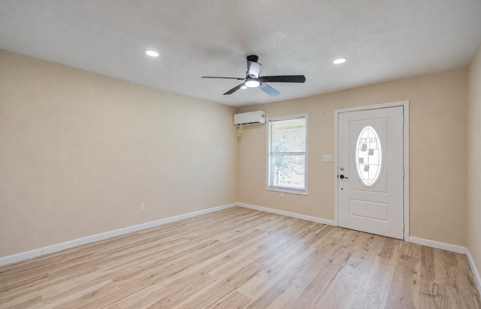401 Trichelle Street, Pasadena, TX 77506