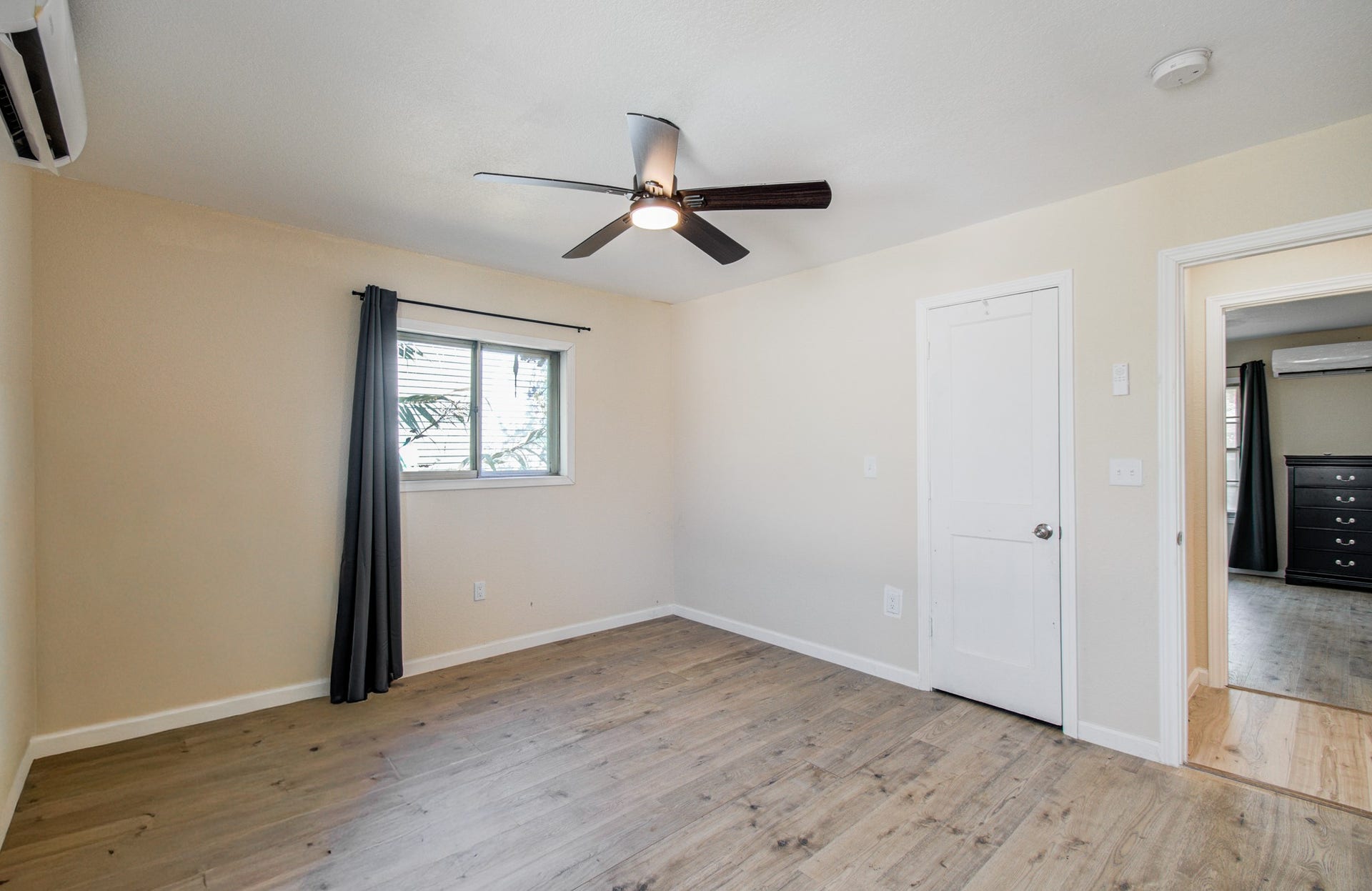 401 Trichelle Street, Pasadena, TX 77506