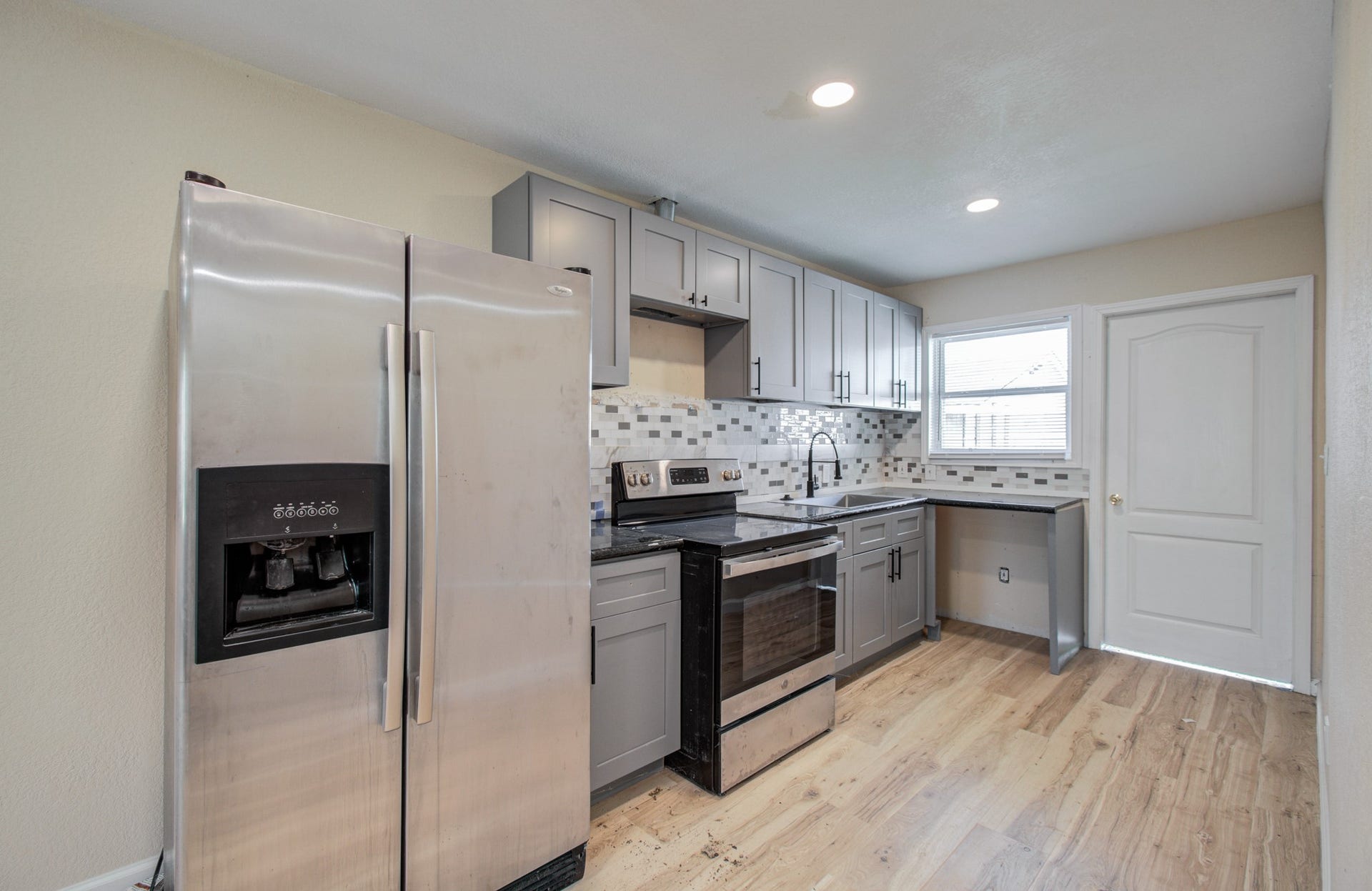 401 Trichelle Street, Pasadena, TX 77506