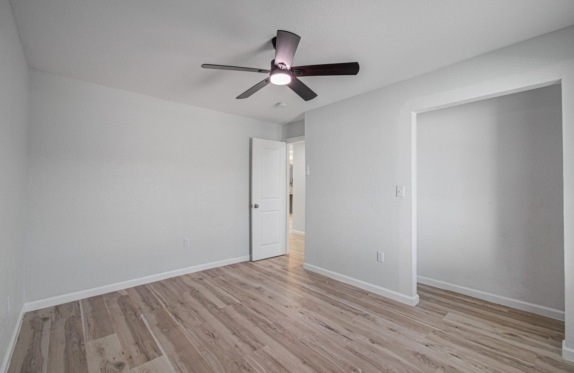 401 Trichelle Street, Pasadena, TX 77506