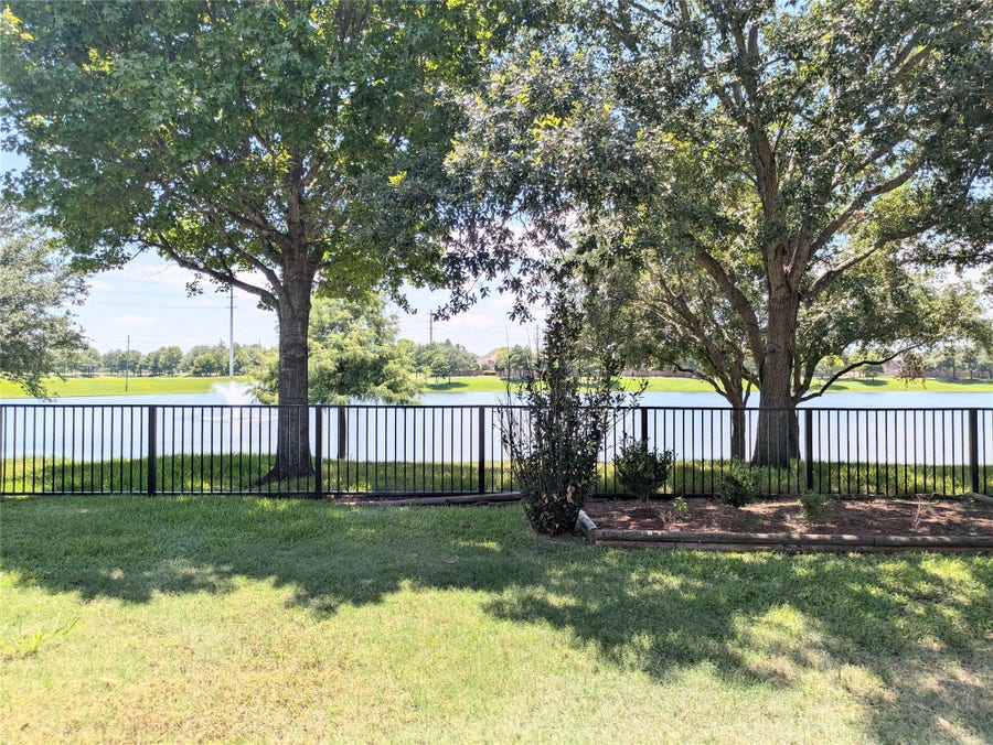 Property photo for 2716 Park Falls Drive, Pearland, TX