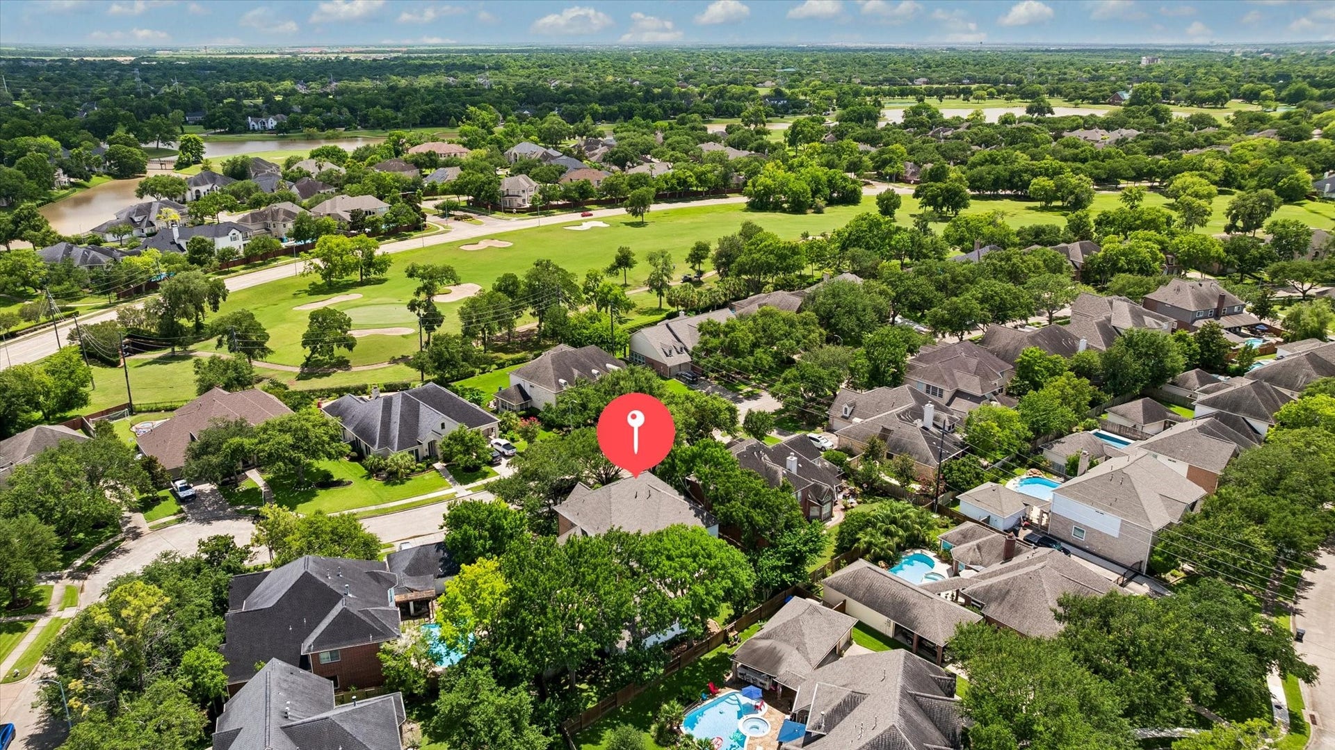 7535 Guinevere Drive, Sugar Land, TX 77479 Located close to the front of the neighborhood for easy access in and out. Close to the golf course. Top rated schools.
