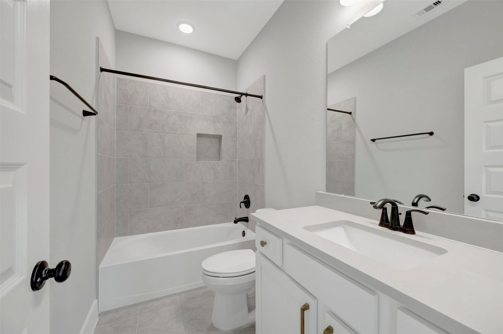 16738 Vibrant Avenue, Hockley, TX 77447 16738 Vibrant Avenue, Hockley, TX 77447