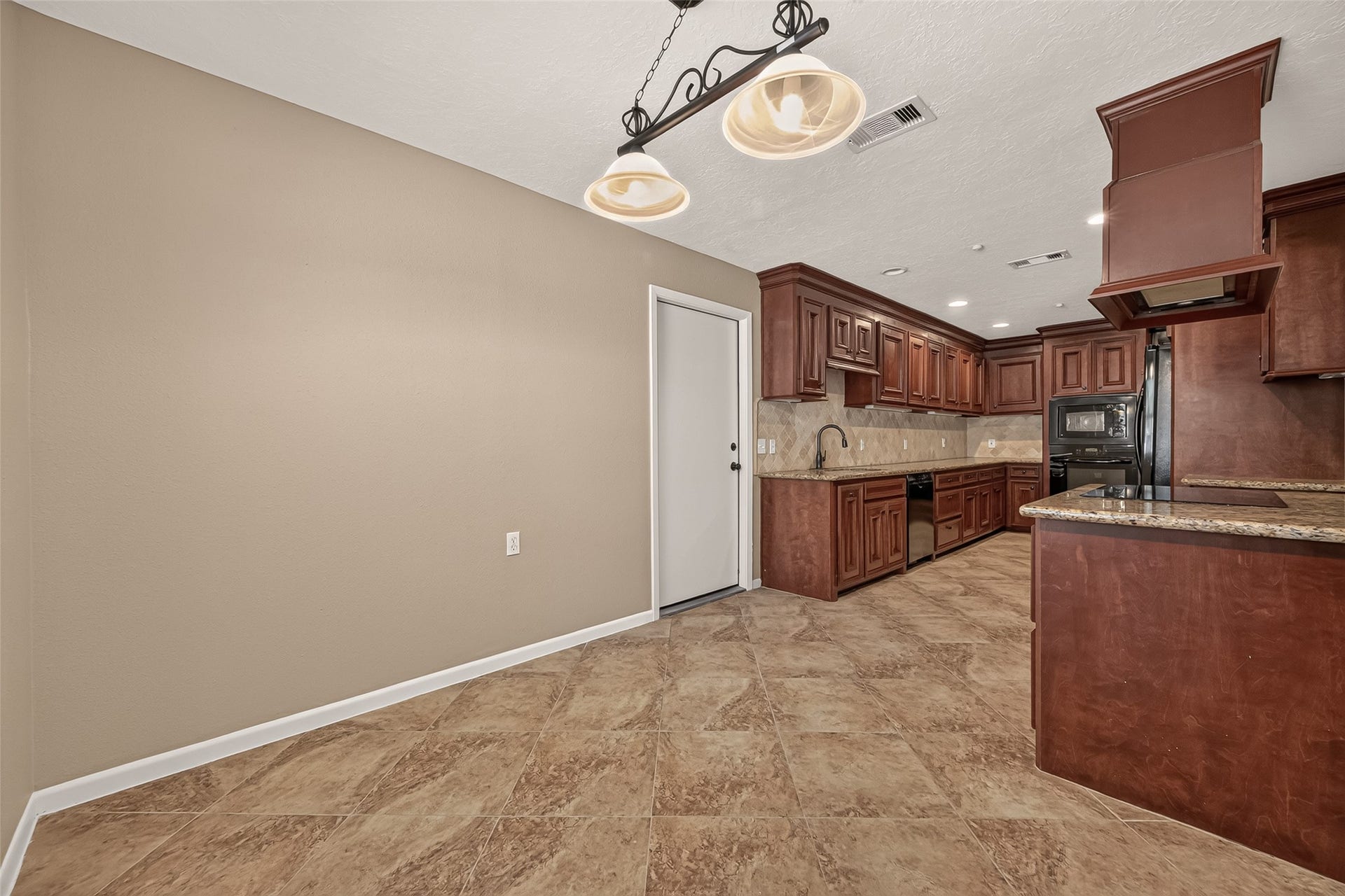 8 Riverwood Lane, Hempstead, TX 77445 8 Riverwood Lane, Hempstead, TX 77445