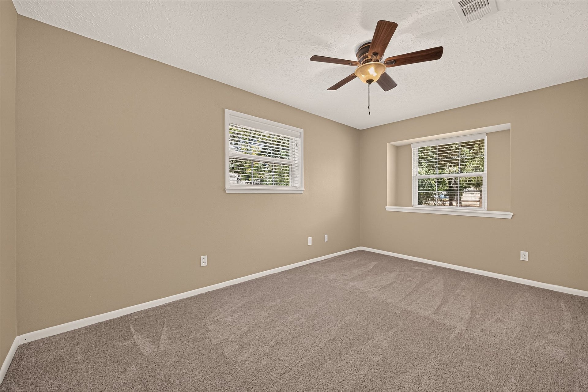 8 Riverwood Lane, Hempstead, TX 77445 8 Riverwood Lane, Hempstead, TX 77445