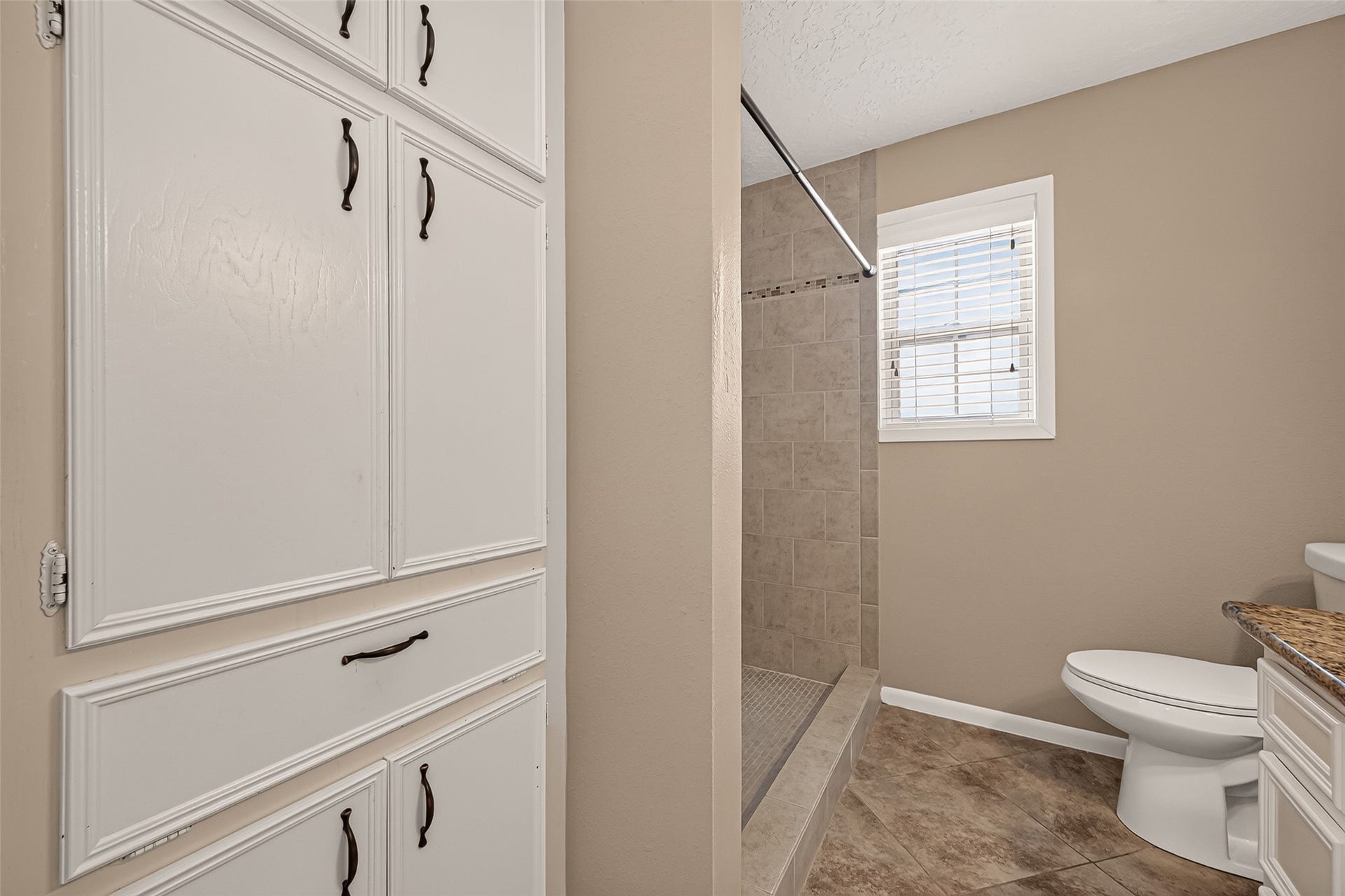 8 Riverwood Lane, Hempstead, TX 77445 8 Riverwood Lane, Hempstead, TX 77445