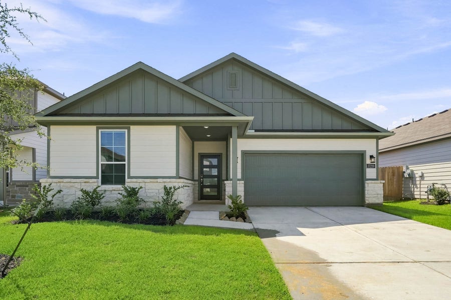 Property photo for 17219 White Peace Drive, Waller, TX