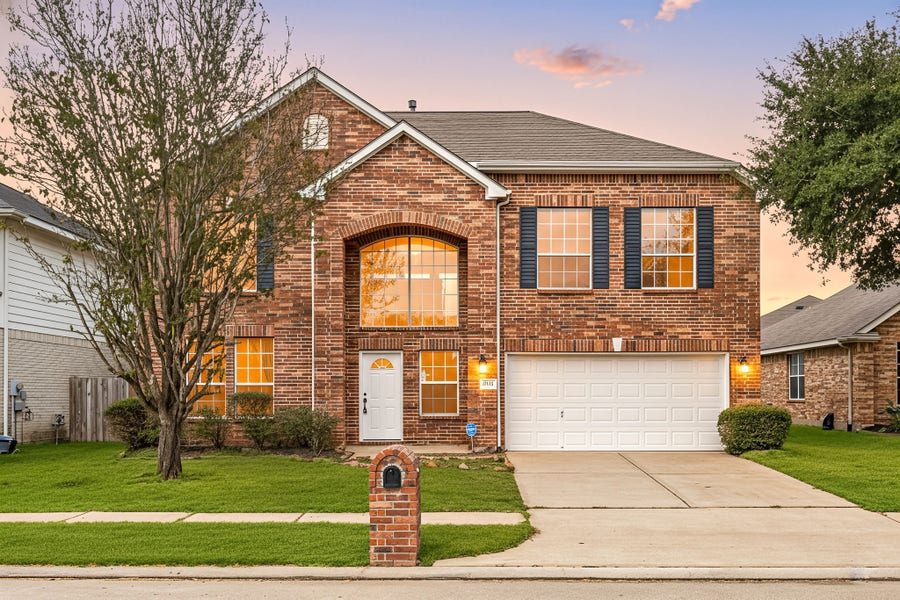 Property photo for 19226 Crescent Pass Drive, Tomball, TX
