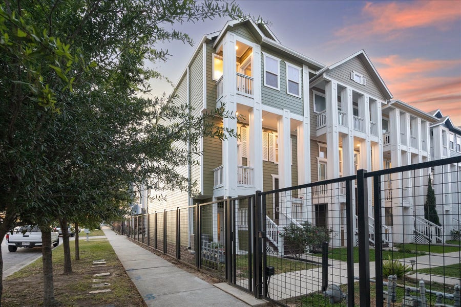 Property photo for 615 W 24th Street, Houston, TX