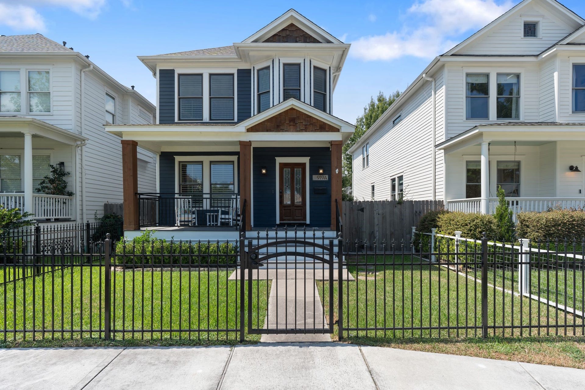 919 Ashland Street, #A, Houston, TX 77008 Picture perfect updated home, nestled in a prime walkable location in the heart of the Heights! Add'l 730 sq ft GARAGE APT w/bed rm, fully loaded kitchen, living & full bath, built '19! New roof, tankless water heater, new light fixtures, hardware, refinished wood floors, & more all in '23. Incredible location: walk to TONS of popular restaurants & shops, the MKT, Hike & Bike trails & more! Must see!