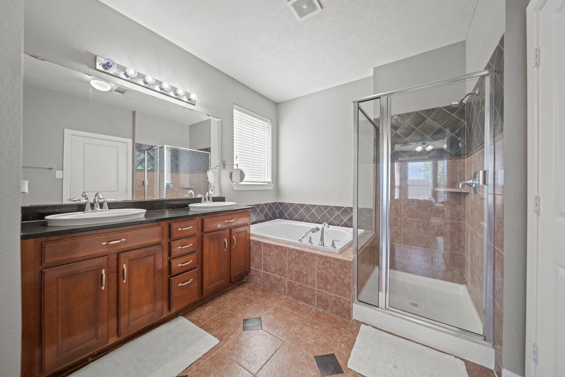 2413 Quiet Arbor Lane, Pearland, TX 77581 2413 Quiet Arbor Lane, Pearland, TX 77581