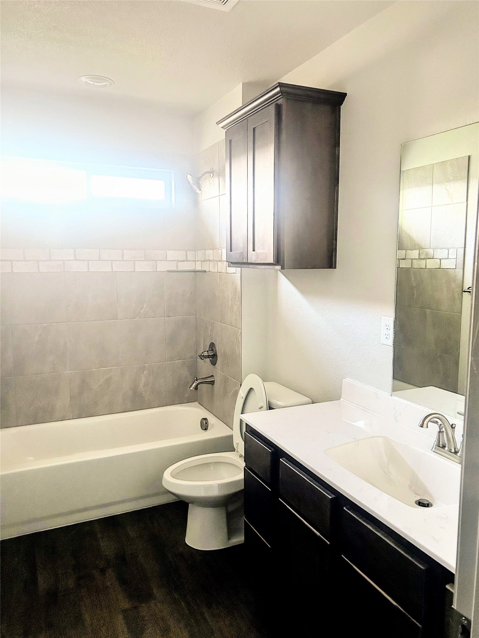 243 Green Valley Drive, Copperas Cove, TX 76522 2nd Bathroom
